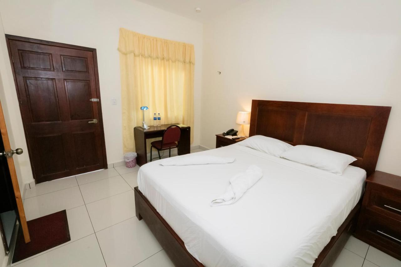Santa Rosa de Lima Hotel Mediterraneo Inn מראה חיצוני תמונה
